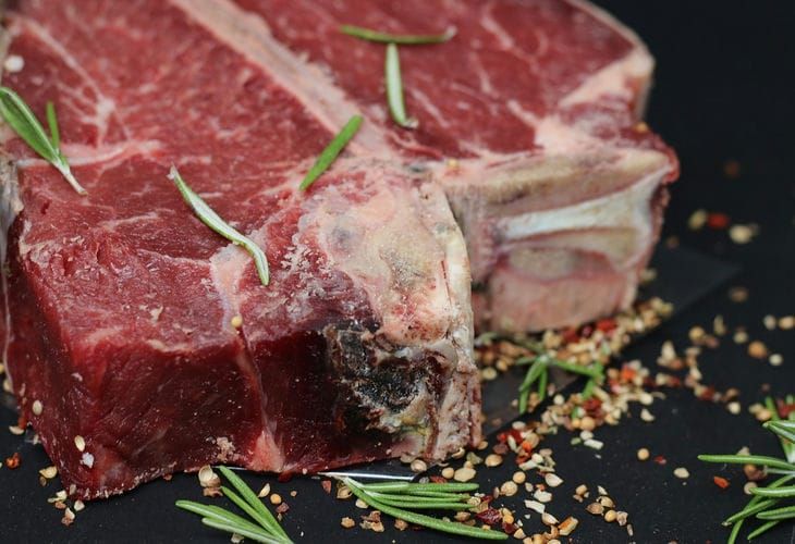 Как приготовить говядину, чтобы мясо таяло во рту: секреты кулинаров Как приготовить говядину, чтобы мясо таяло во рту: секреты кулинаров