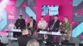 На полях Книжного салона встретились врачи, фронтовые поэты и представители духовенства