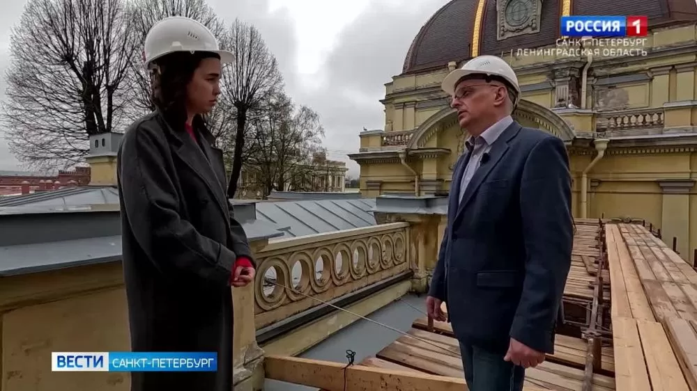 В Петропавловской крепости приступили к реставрации гранитного фасада