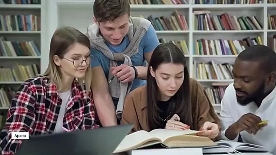 Как школьники и студенты взяли нейросети на вооружение