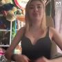 Выезжайте за мной!. Питерская треш-стримерша сожгла свой паспорт на камеру