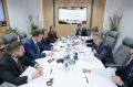 Глава Минвостокразвития Алексей Чекунков, генеральный директор Дом.РФ Виталий Мутко и губернатор Мурманской области Андрей Чибис обсудили вопросы распространения программы «Доступное арендное жилье» на регионы Арктики