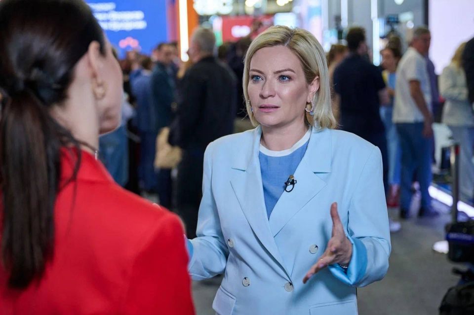 Ольга Любимова: Пообщалась с журналистами ведущих российских СМИ на полях ПМЭФ-2025