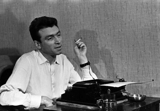 Александр Коц: ВЕЧЕРНИЙ ЗВОН:. премьера уходящего дня