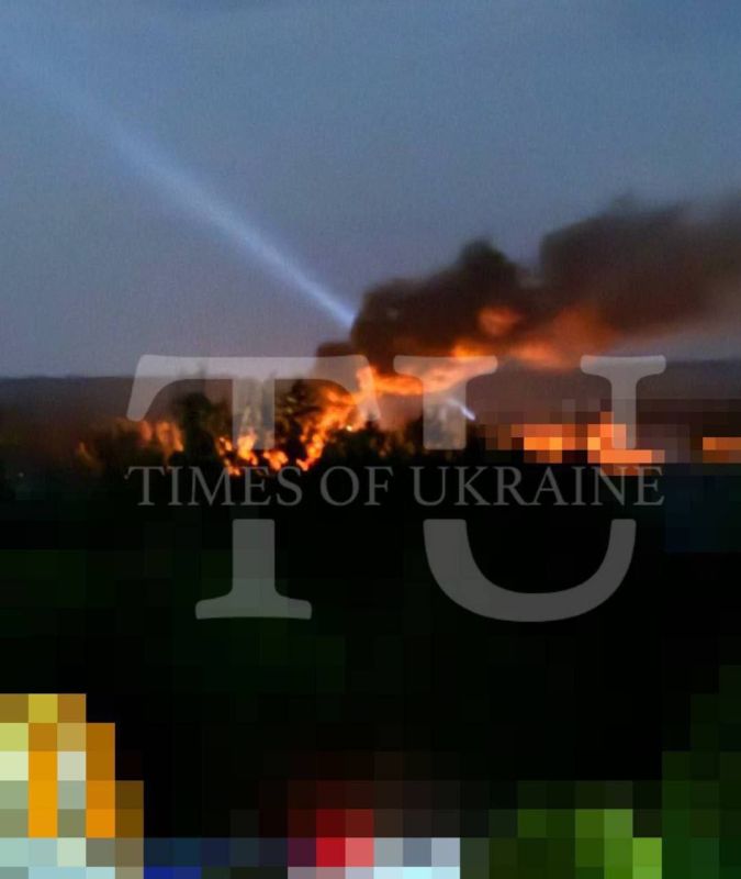 Еще кадры после ночной атаки из Львова