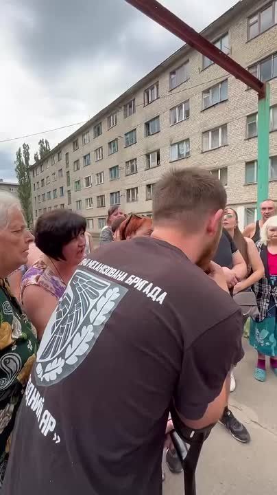  :  .         ,    