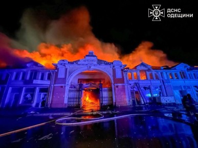 Ночью был прилет по рынку &quot;Привоз&quot; в Одессе