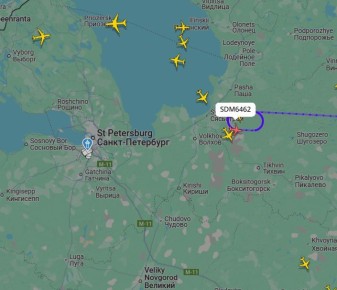 Девять самолетов не могут приземлиться в Пулково