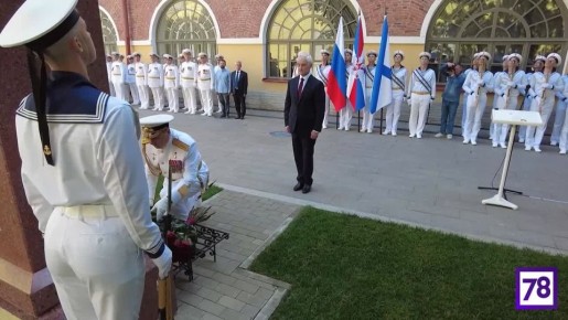      Ը   
