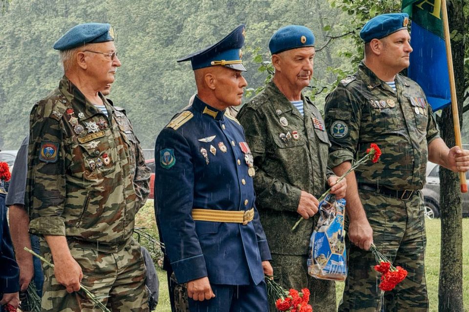 Александр Беглов: Сегодня Петербург отмечает День Воздушно-десантных войск