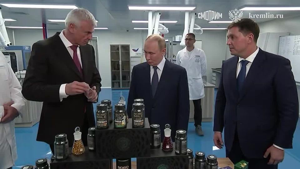  : ,        