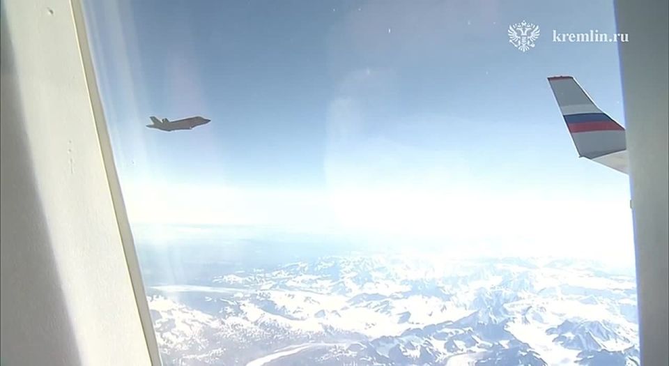  : ,       ,        .  . -   1    F-35