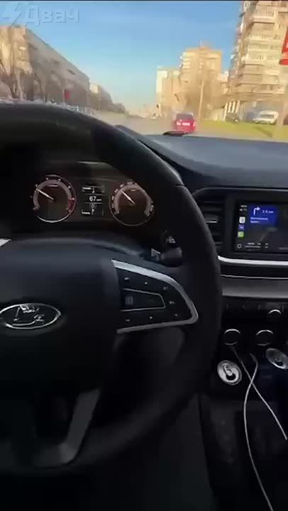  :  Lada Vesta    