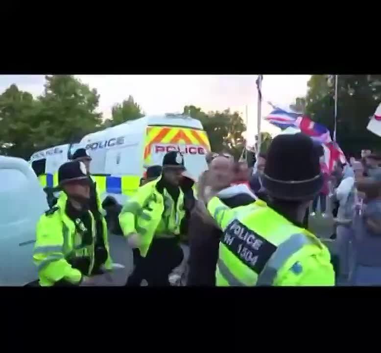  :       