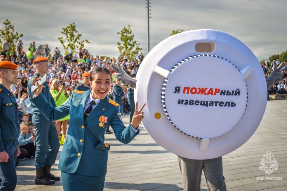 В День рождения пожарной сигнализации #МЧС_Петербурга напоминает о важности установки в домах дымовых пожарных извещателей