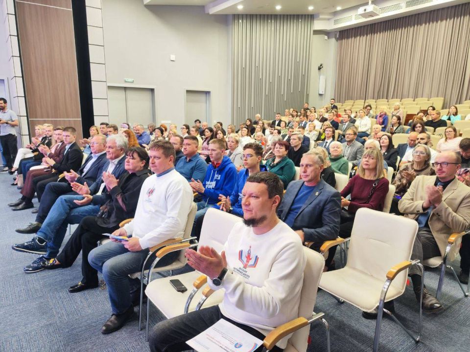 Виталий Милонов: В Московском районе прошла Высшая партийная школа