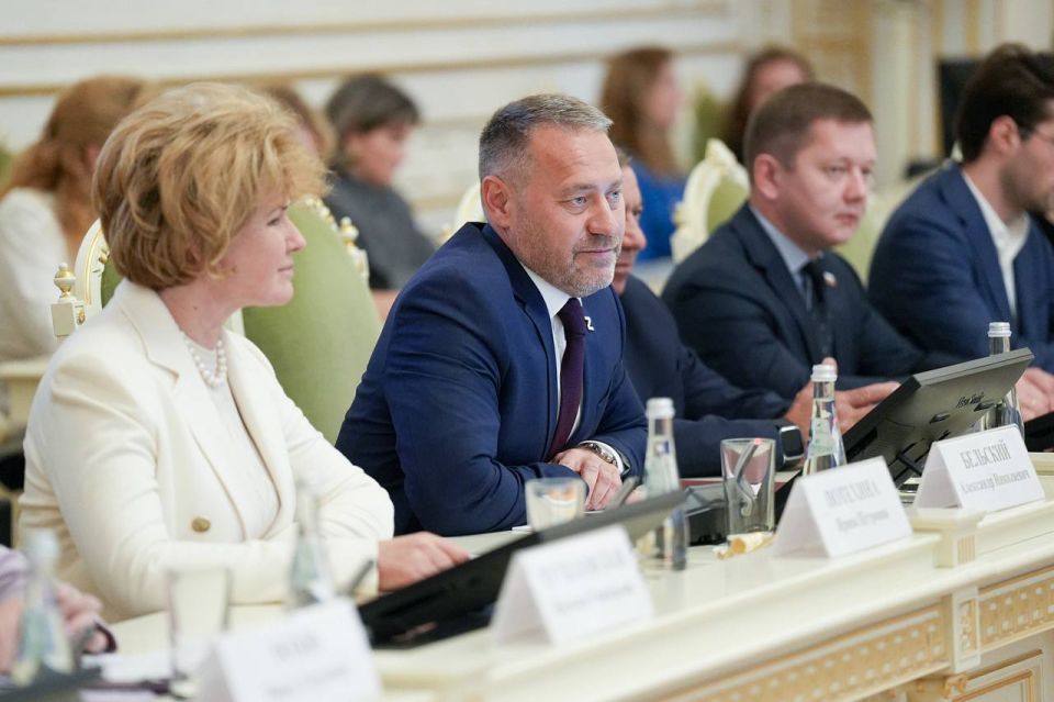 В преддверии Международного дня учителя, прошёл торжественный приём «Диалог о ценностях и современном образовании»