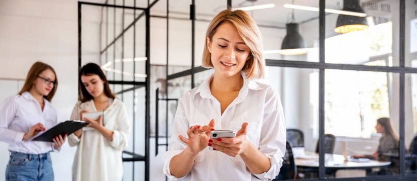 Личные девайсы как точка прорыва: атаки на сотрудников выросли на 30%