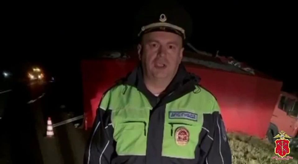 Полиция проводит проверку по факту ночного смертельного ДТП в Тихвинском районе
