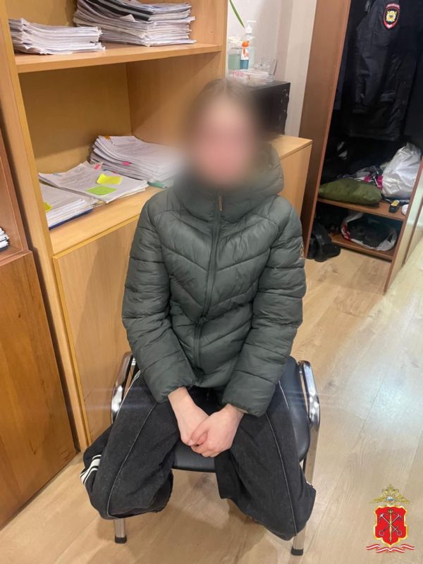 После поджога вышки сотовой связи в полицию Приморского района доставлена школьница, мечтавшая об «Айфоне»