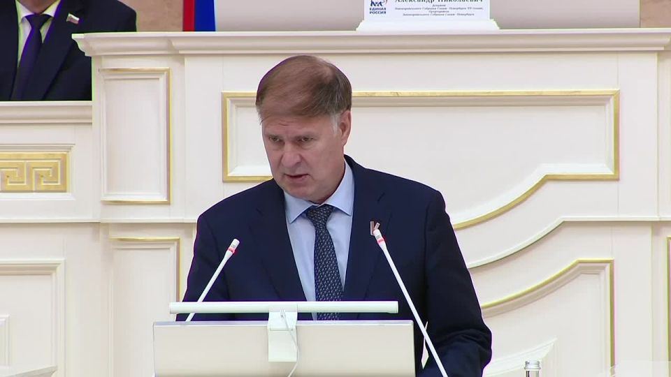 За основу принят законопроект о проведении экспертизы учебных пособий