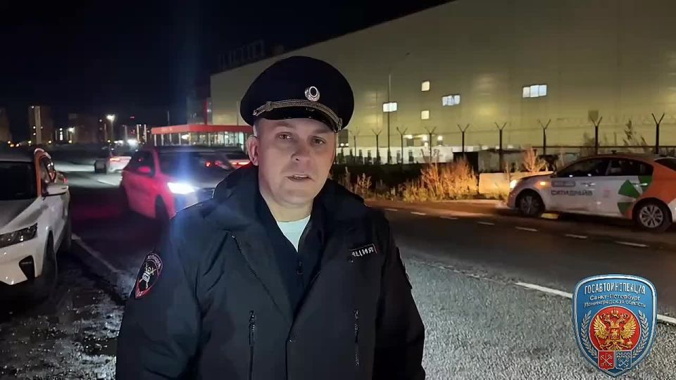 Полицией Красногвардейского района устанавливаются обстоятельства ДТП с пострадавшим пешеходом