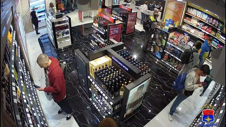 В аэропорту «Пулково» сотрудники транспортной полиции выявили женщину, причастную к краже товаров в магазине беспошлинной торговли