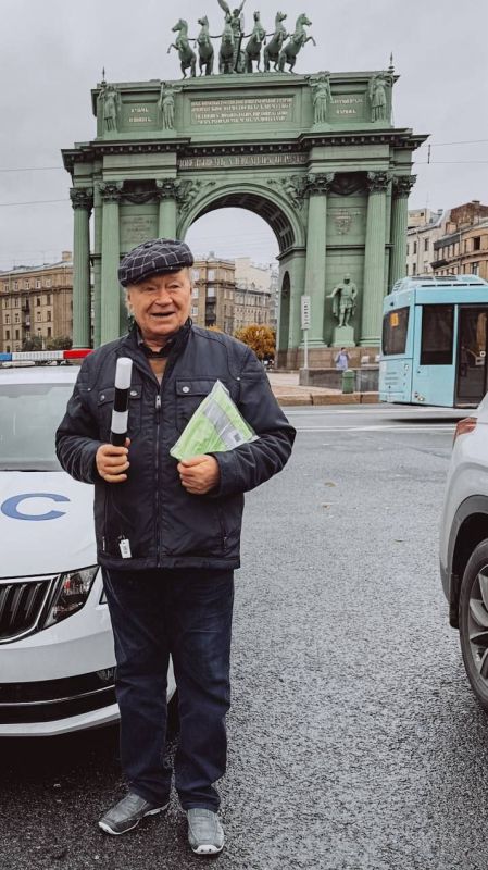 Поздравительная акция «Световозвращатель для папы»