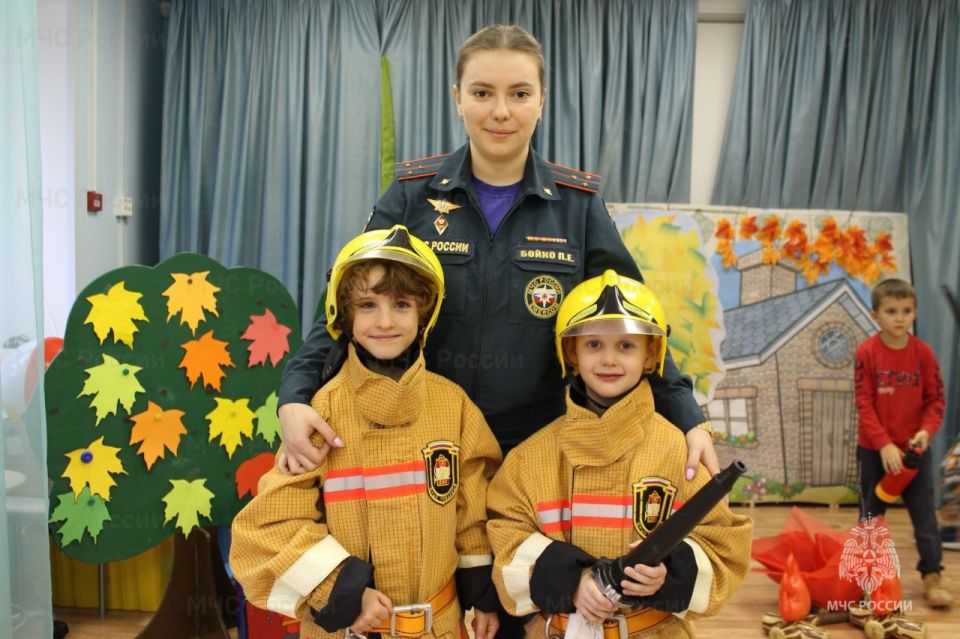 #Петербургскиеспасатели провели очередной урок безопасности для самых маленьких