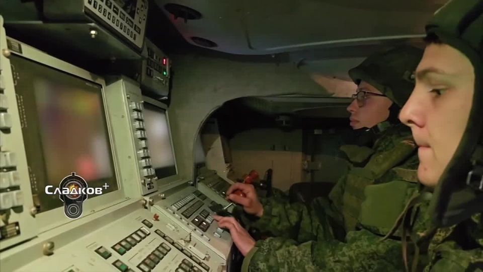 Александр Сладков: На фоне тактических движений в зоне СВО Россия провела ядерные учения