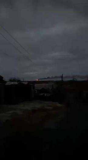 Результат сегодняшнего дронового удара ВС РФ по ветряной турбине на которой враг ранее установил РЛС и средства связи в Краматорске