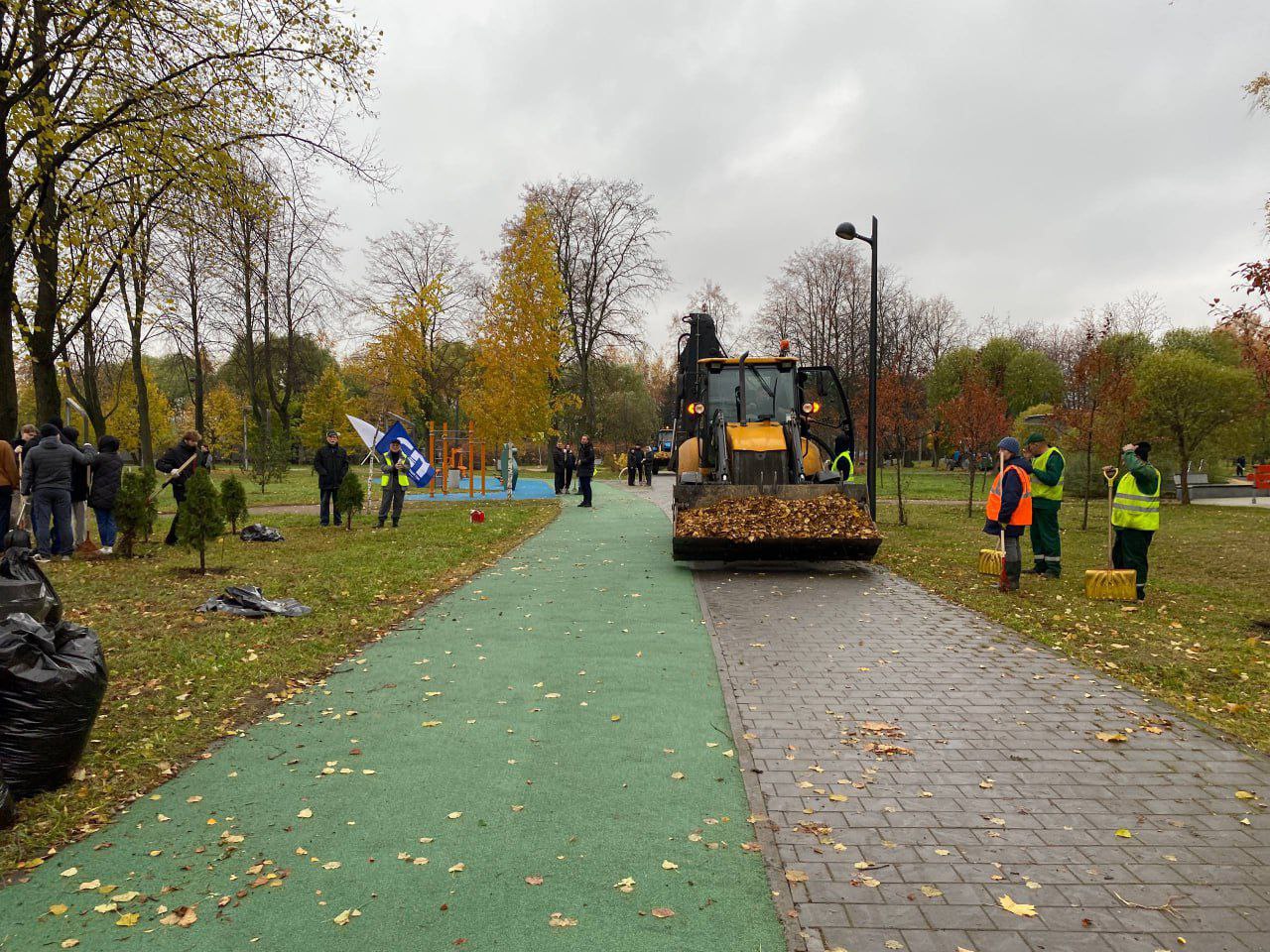 В Петербурге прошел общегородской День благоустройства В Петербурге прошел общегородской День благоустройства