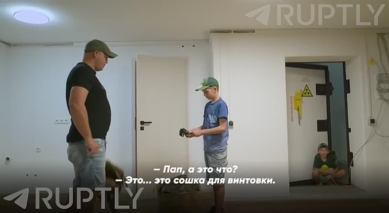 Немцев, по сообщениям их же телевидения, так напугали возможным «нападением русских», что в стране начался ажиотажный спрос на бомбоубежища