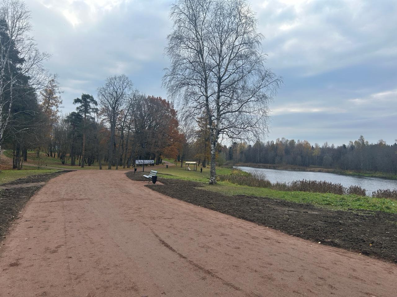 Второй этап ремонта дорожно-тропиночной сети завершился в Приоратском парке Второй этап ремонта дорожно-тропиночной сети завершился в Приоратском парке