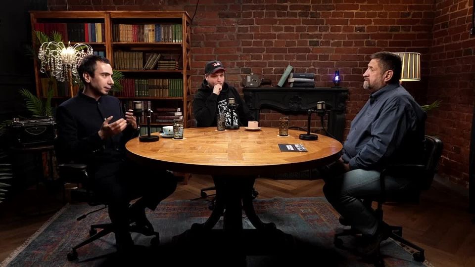 Александр Сладков: Вышел новый выпуск подкаста «Расшифровка происходящего»