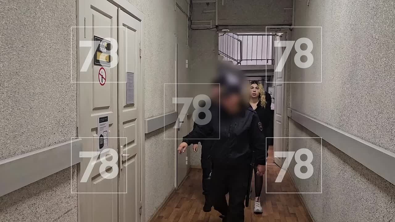 Блогершу-стриптизершу, которая сожгла свой паспорт на камеру, отправили в колонию на 2 года