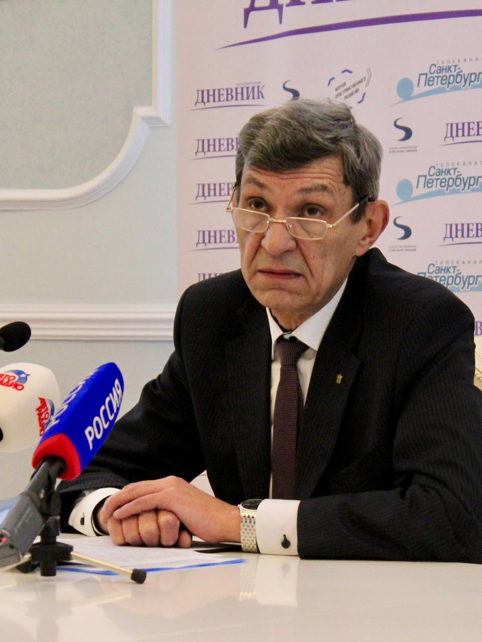 Сегодня в рубрике #Они_служили_закону делимся интервью с Владимиром Гольцмером – первым главным судебным поиском Санкт-Петербурга Сегодня в рубрике #Они_служили_закону делимся интервью с Владимиром Гольцмером – первым главным судебным поиском Санкт-Петербурга