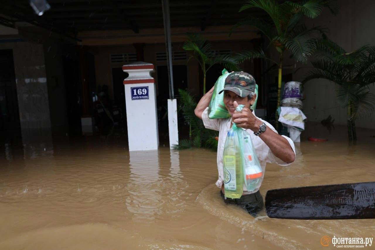 В центре Вьетнама масштабное наводнение