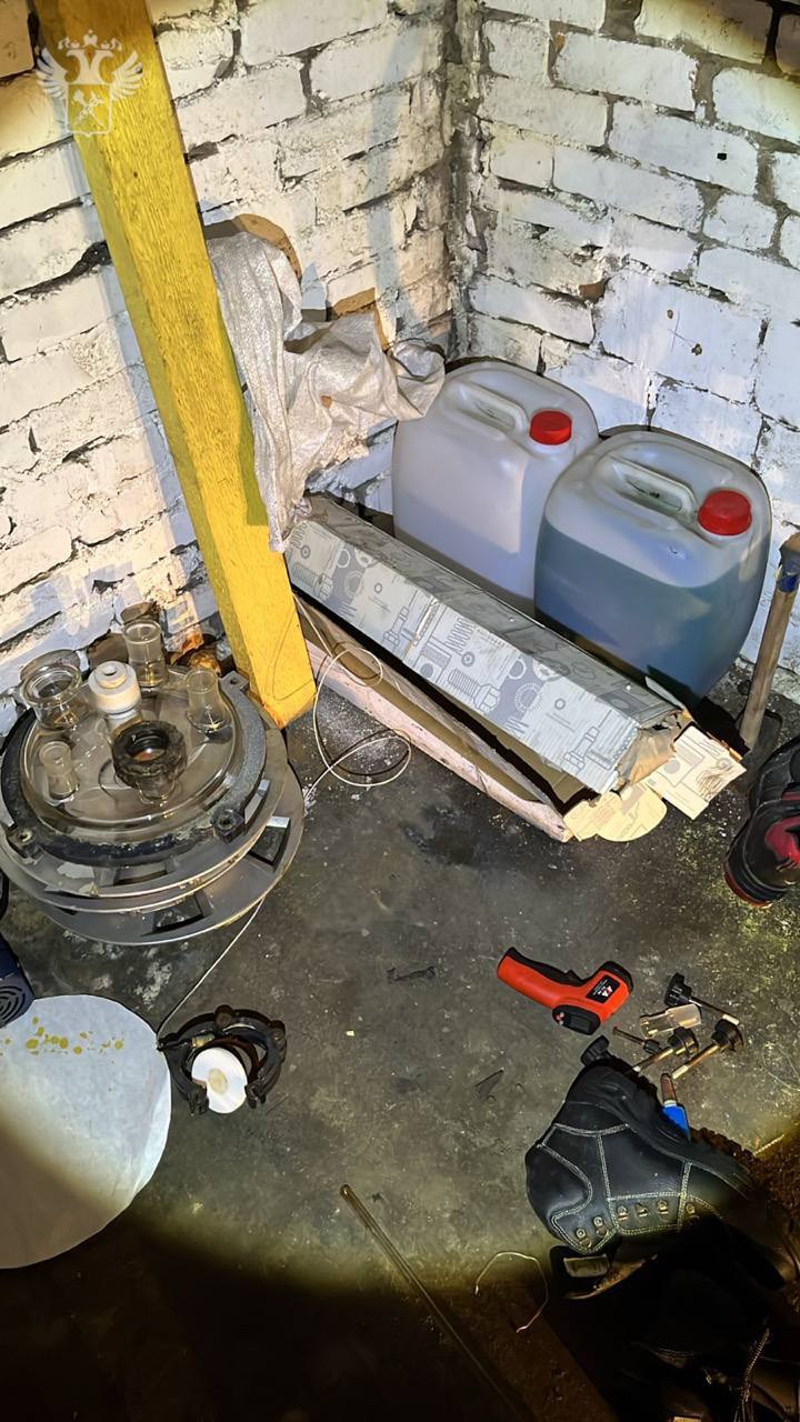 В Ленобласти накрыли нарколабораторию по изготовлению «соли» В Ленобласти накрыли нарколабораторию по изготовлению «соли»