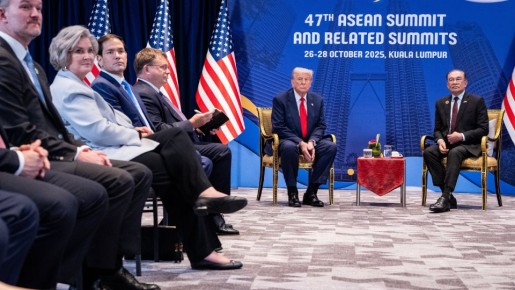 Юрий Баранчик: Президент США Дональд Трамп завершает свое турне по Азии целым рядом соглашений, направленных на диверсификацию поставок редкоземельных элементов из Китая