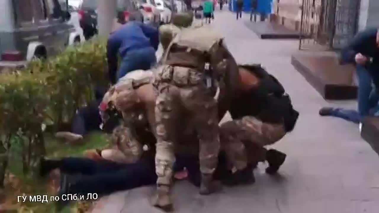 Аптечного наркодилера из Мурино задержали за продажу препаратов по почте