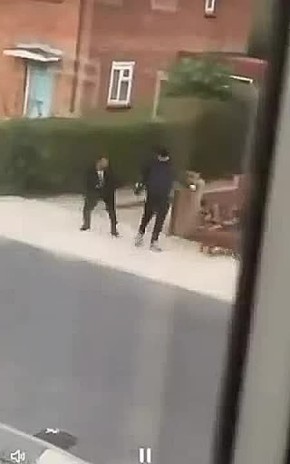 Сергей Колясников: И снова Лондон.. На видео 22-летний гражданин Афганистана убил мужчину, выгуливавшего собаку. Затем он ранит 45-летнего мужчину и 14-летнего мальчика