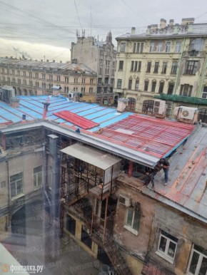 Незаконные работы по надстройке проводят в доме купца Таирова (Мучной переулок, 9/27)