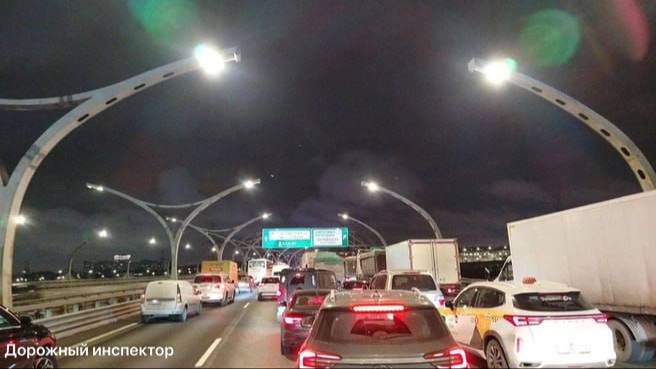 Автомобилисты жалуются на перекрытия ЗСД и ограничения на КАД Автомобилисты жалуются на перекрытия ЗСД и ограничения на КАД