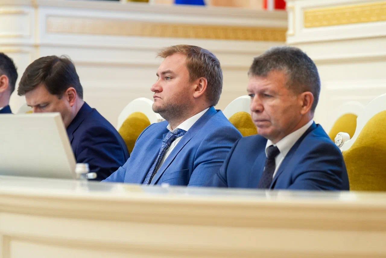 Благодарю Губернатора и руководителей финансового блока Правительства Петербурга за проделанную работу, конструктивный диалог, пристальное внимание к наиболее острым вопросам Благодарю Губернатора и руководителей финансового блока Правительства Петербурга за проделанную работу, конструктивный диалог, пристальное внимание к наиболее острым вопросам