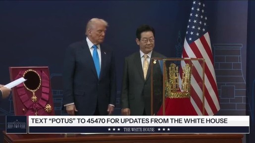 «Утешительные призы» для «миротворца»: Трампа одарили в Южной Корее