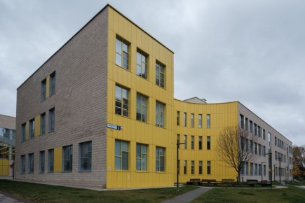 99 новых объектов здравоохранения и образования появится в Петербурге