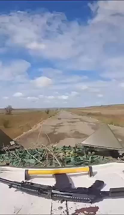 Два майора: Аид показывает радость на земле, когда наши в небе