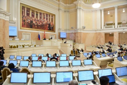 Бюджет Петербурга на 2026–2028 года одобрен в первом чтении