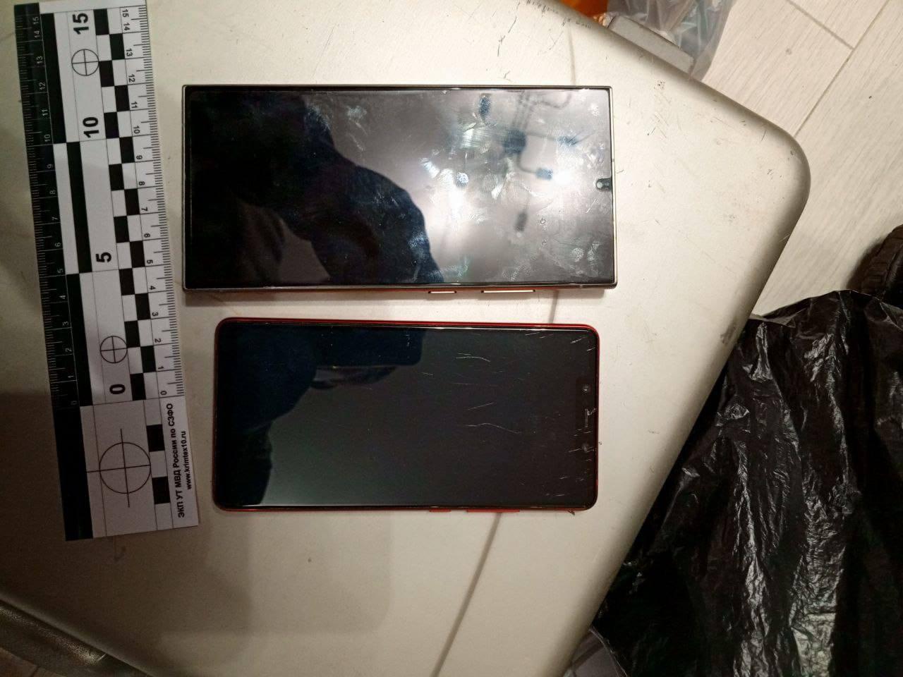 В Петербурге задержали пару, устроившую поджог на железной дороге за 400 долларов В Петербурге задержали пару, устроившую поджог на железной дороге за 400 долларов